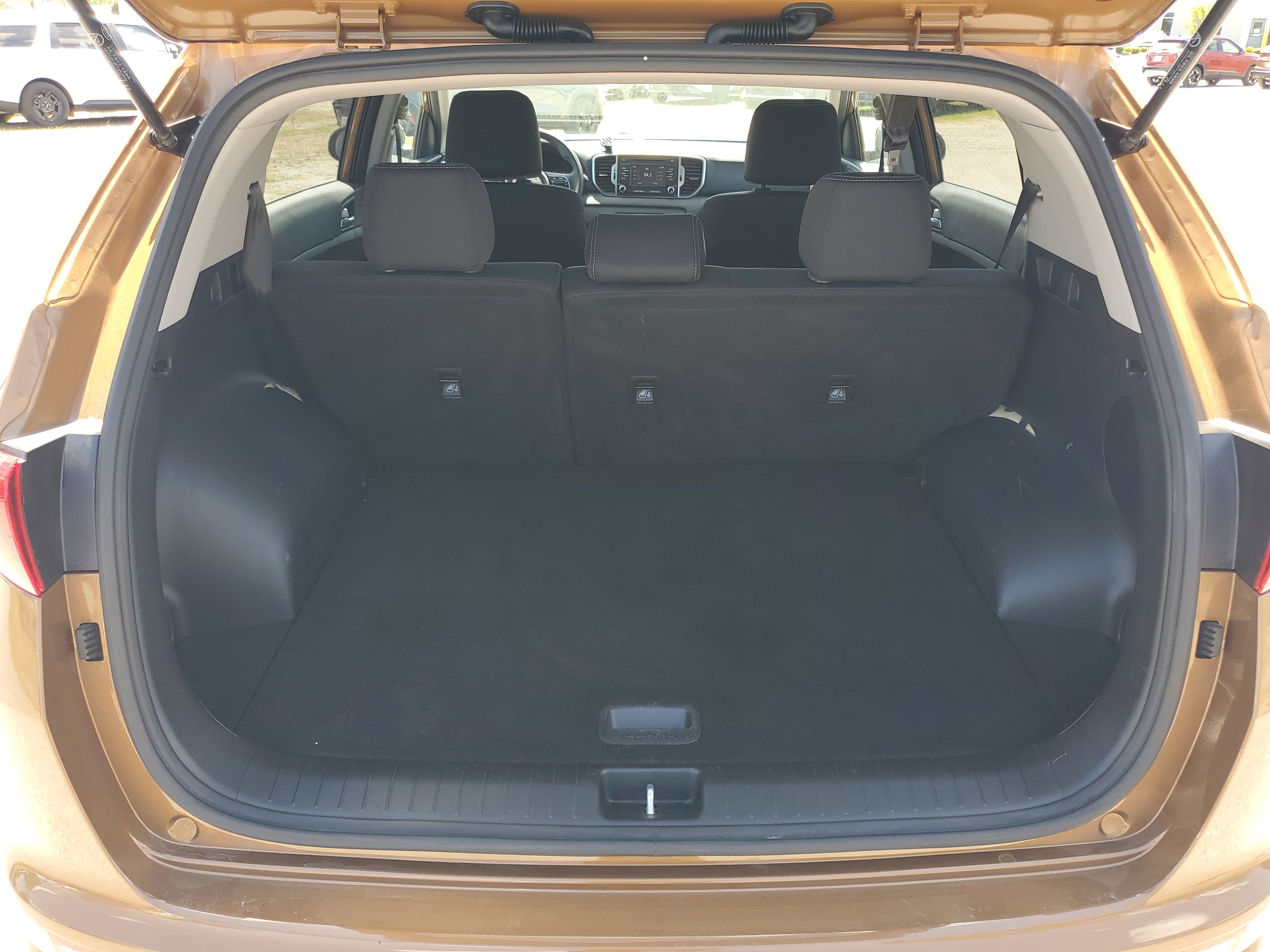 Used 2019 Kia Sportage LX image 8