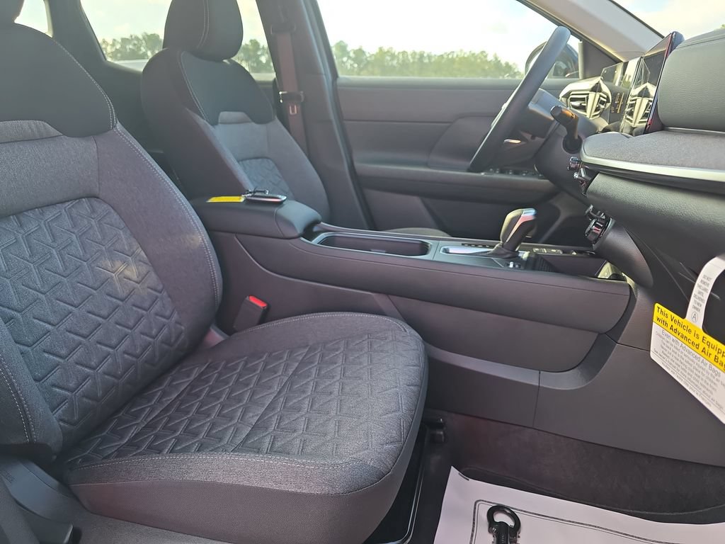 New 2026 Nissan Kicks SV AWD/4WD image 13