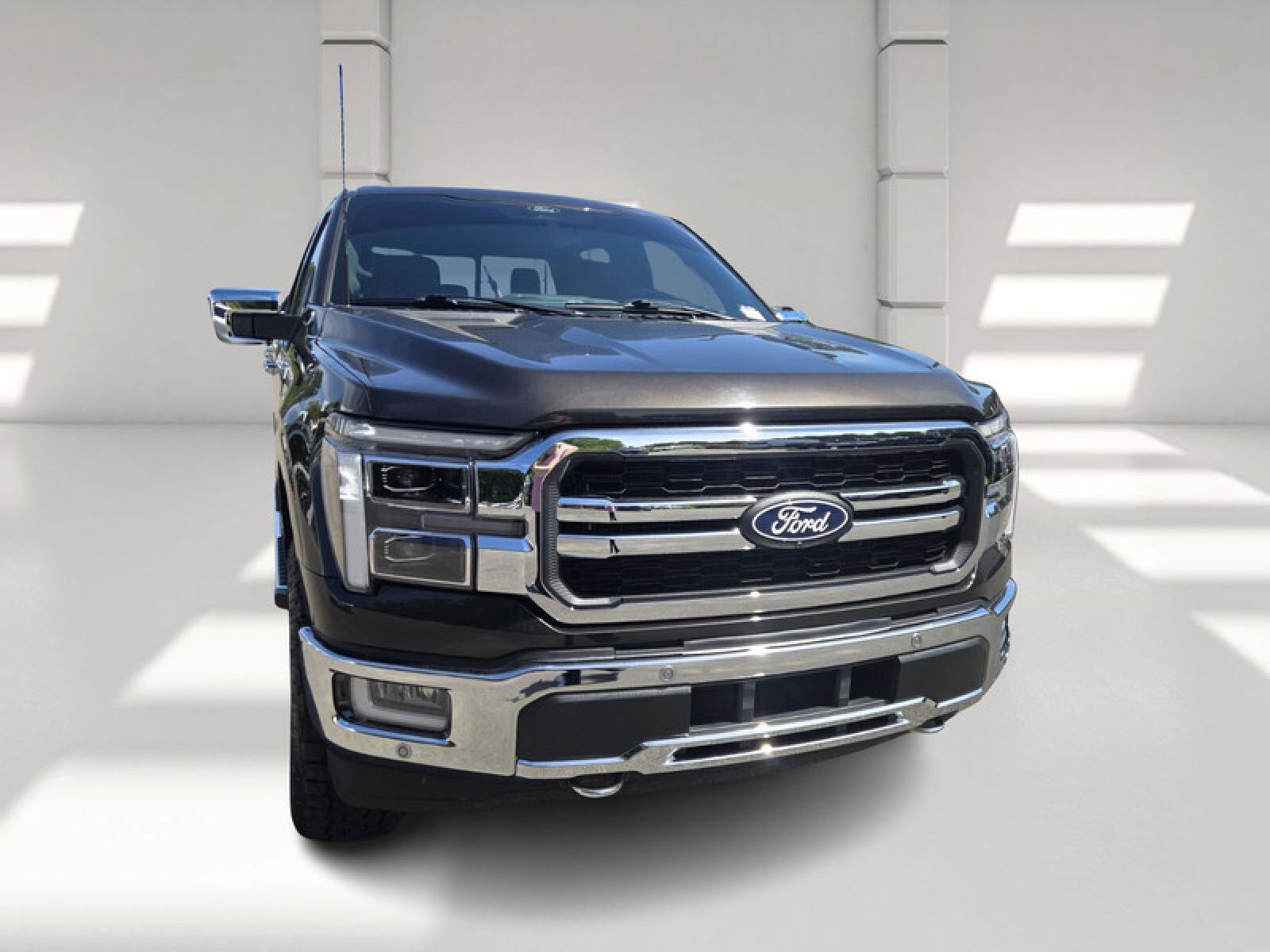 Used 2024 Ford F150 Lariat w/ FX4 Off-Road Package AWD/4WD image 3