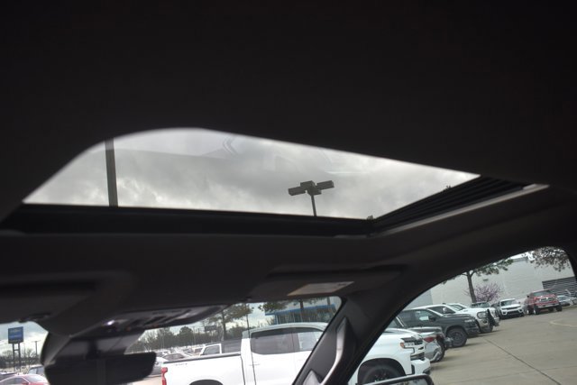 Used 2024 Chevrolet Silverado 1500 High Country image 21