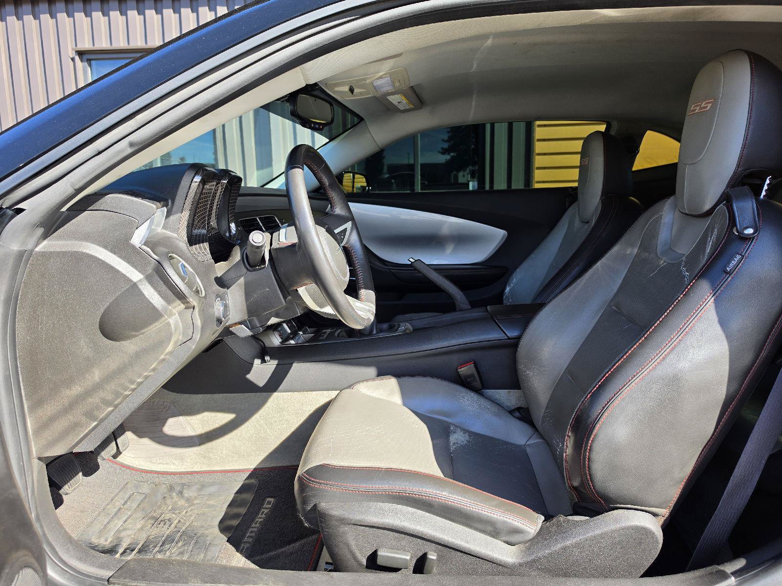 Used 2011 Chevrolet Camaro SS RWD image 12