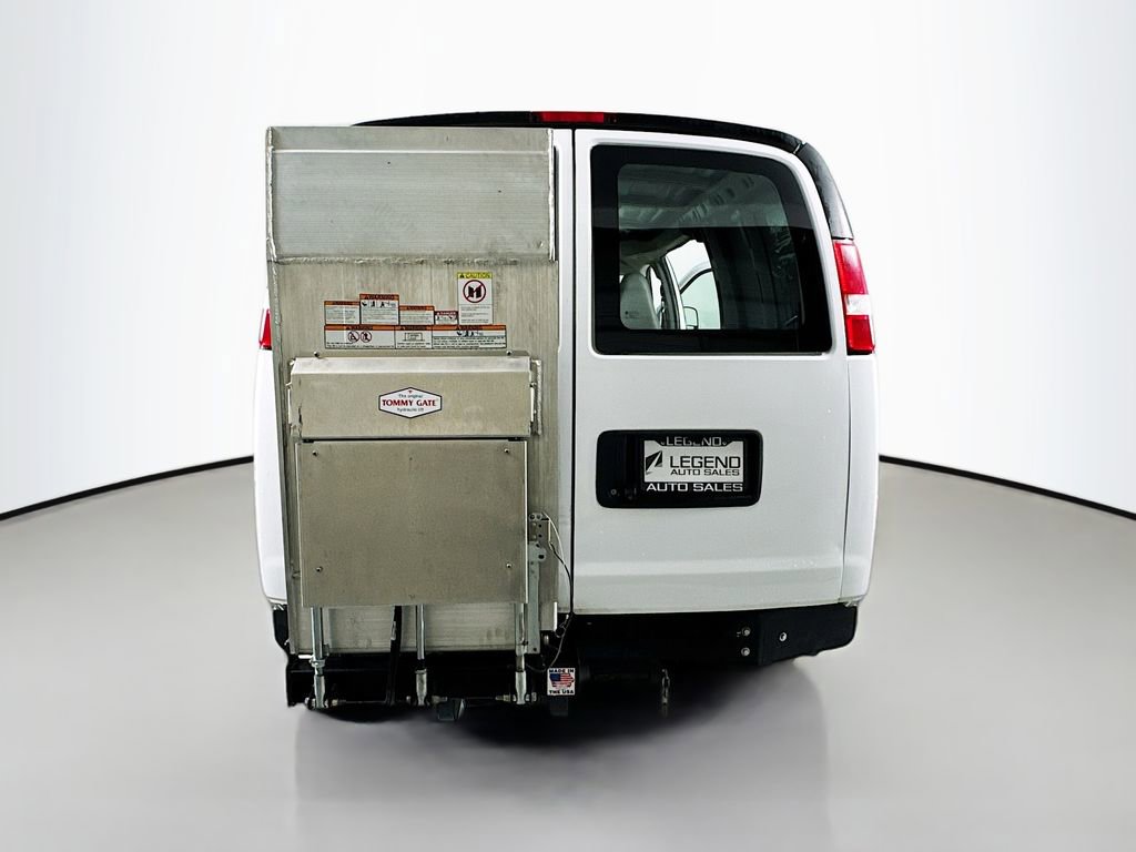 Used 2017 Chevrolet Express 2500 image 17