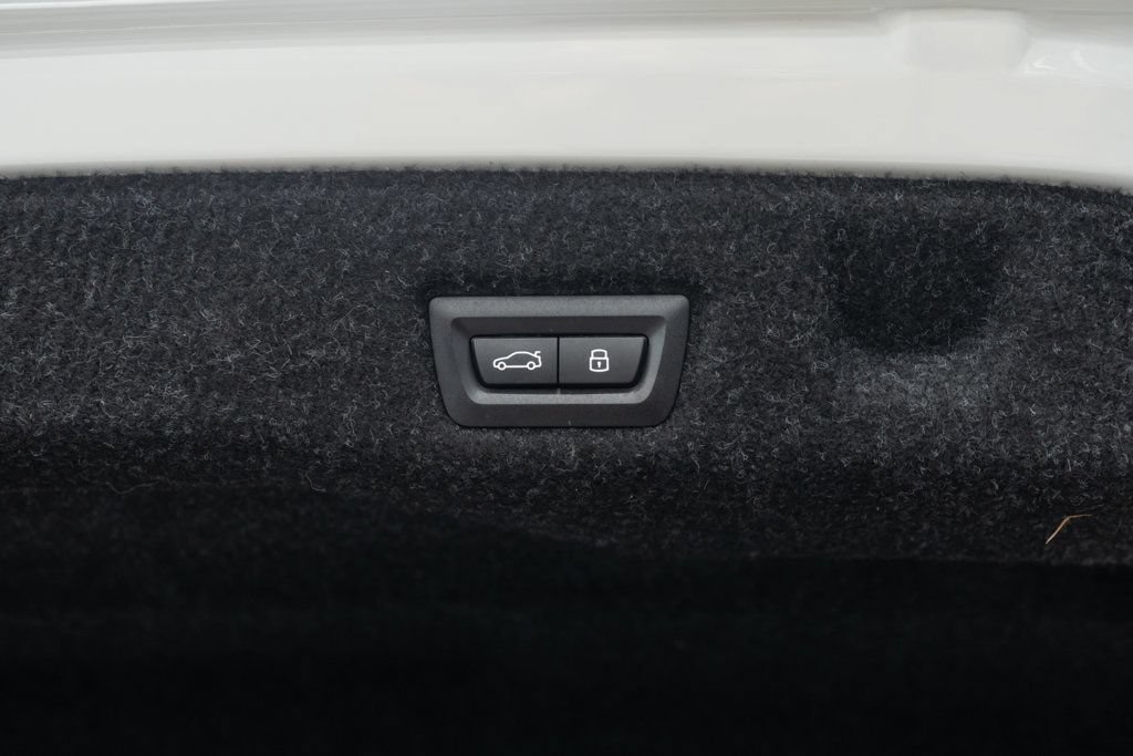 Used 2025 BMW 540i xDrive AWD/4WD image 29