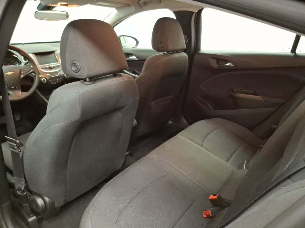 Used 2017 Chevrolet Cruze LT image 14
