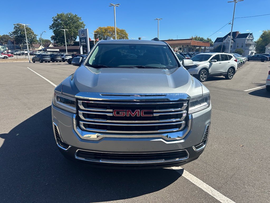 Used 2023 GMC Acadia SLE w/ Driver Convenience Package FWD image 2
