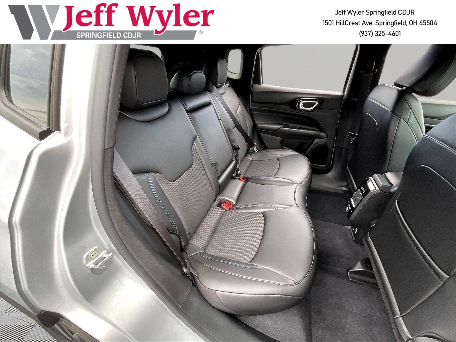 New 2026 Jeep Compass Latitude AWD/4WD image 22