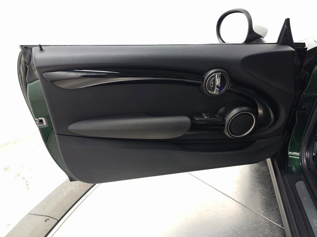 Used 2015 MINI Cooper S image 11