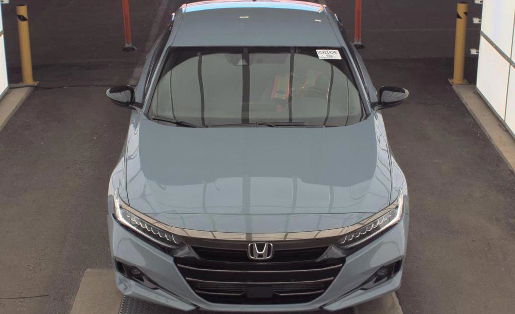 Used 2022 Honda Accord Sport image 2