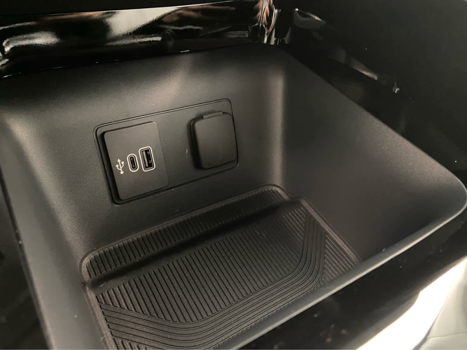 New 2026 Ford Explorer Platinum w/ LUX Leather Package image 39