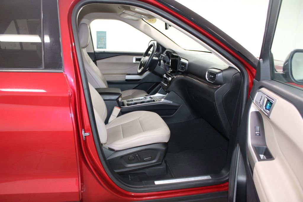 Used 2024 Ford Explorer Limited image 29