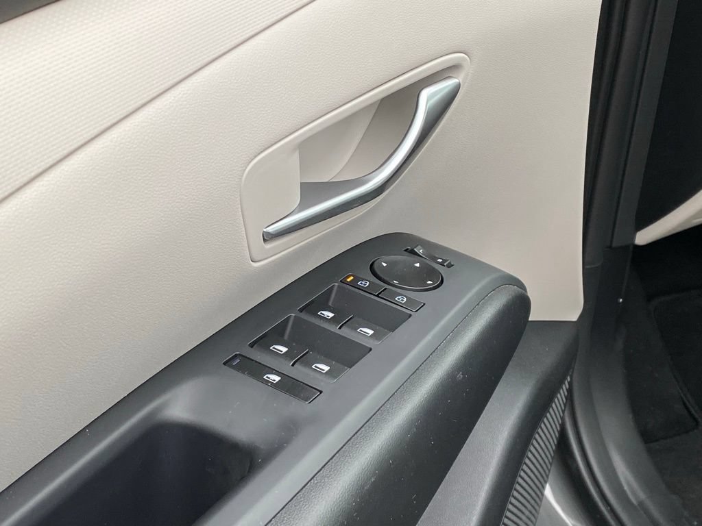New 2026 Hyundai Tucson SE FWD image 8