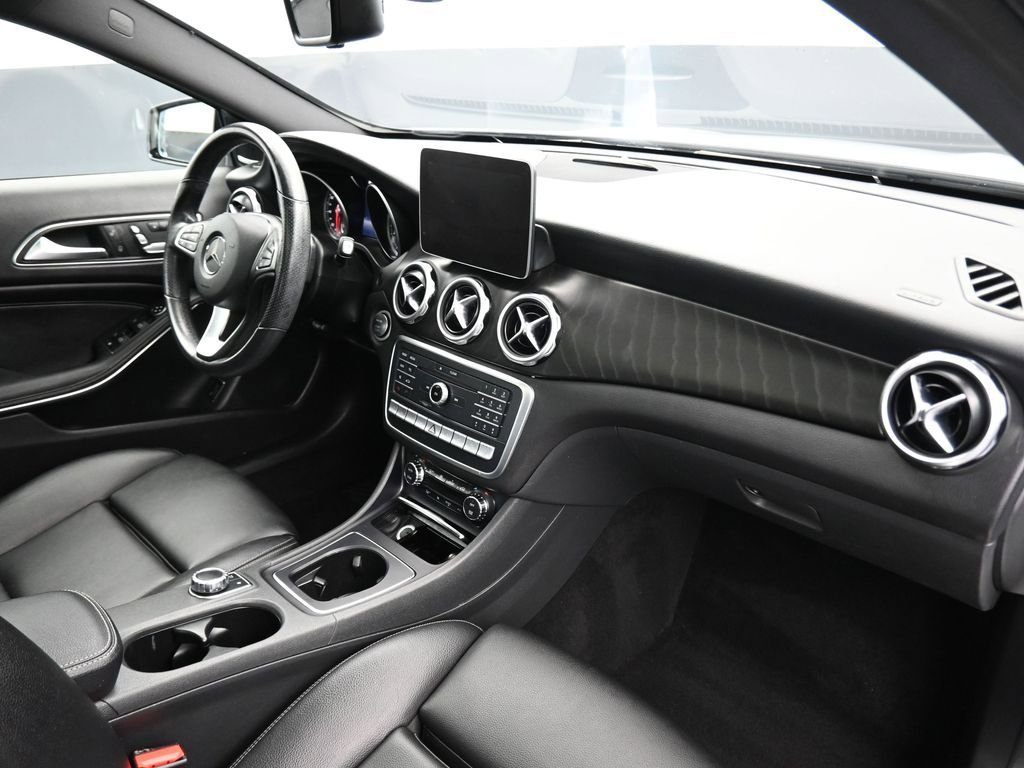 Used 2019 Mercedes-Benz GLA 250 4MATIC image 51