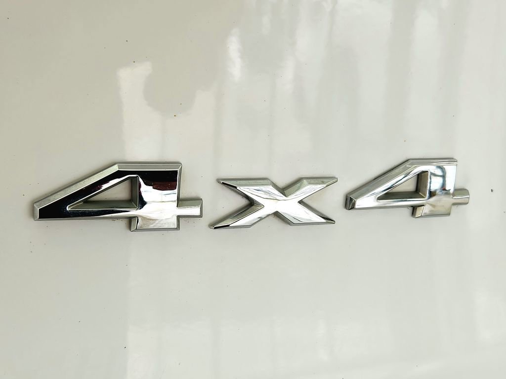 Used 2017 Jeep Cherokee Sport image 32