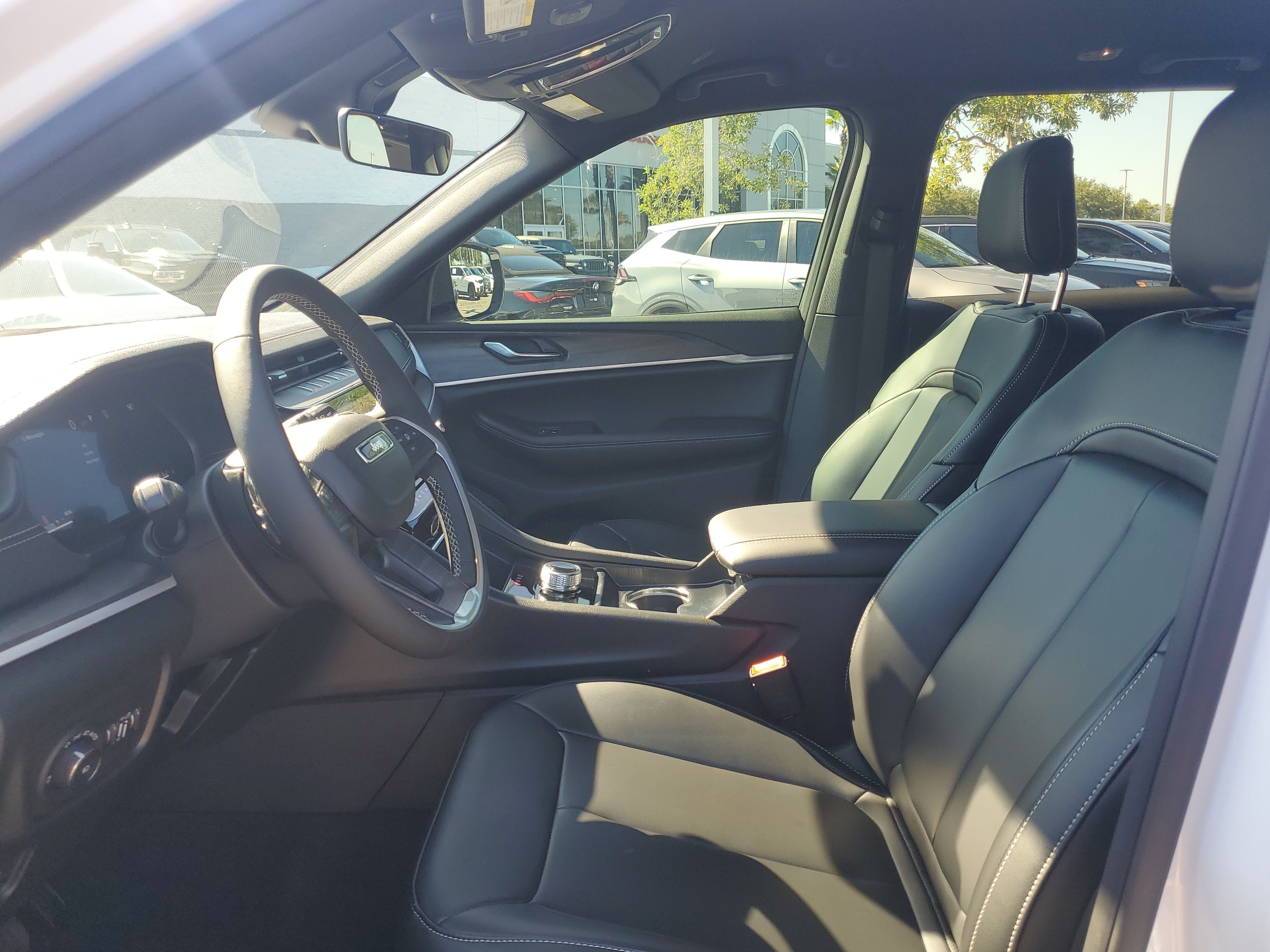 New 2026 Jeep Grand Cherokee Limited RWD image 14