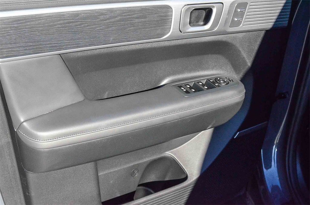 Used 2024 Hyundai Santa Fe Limited image 21