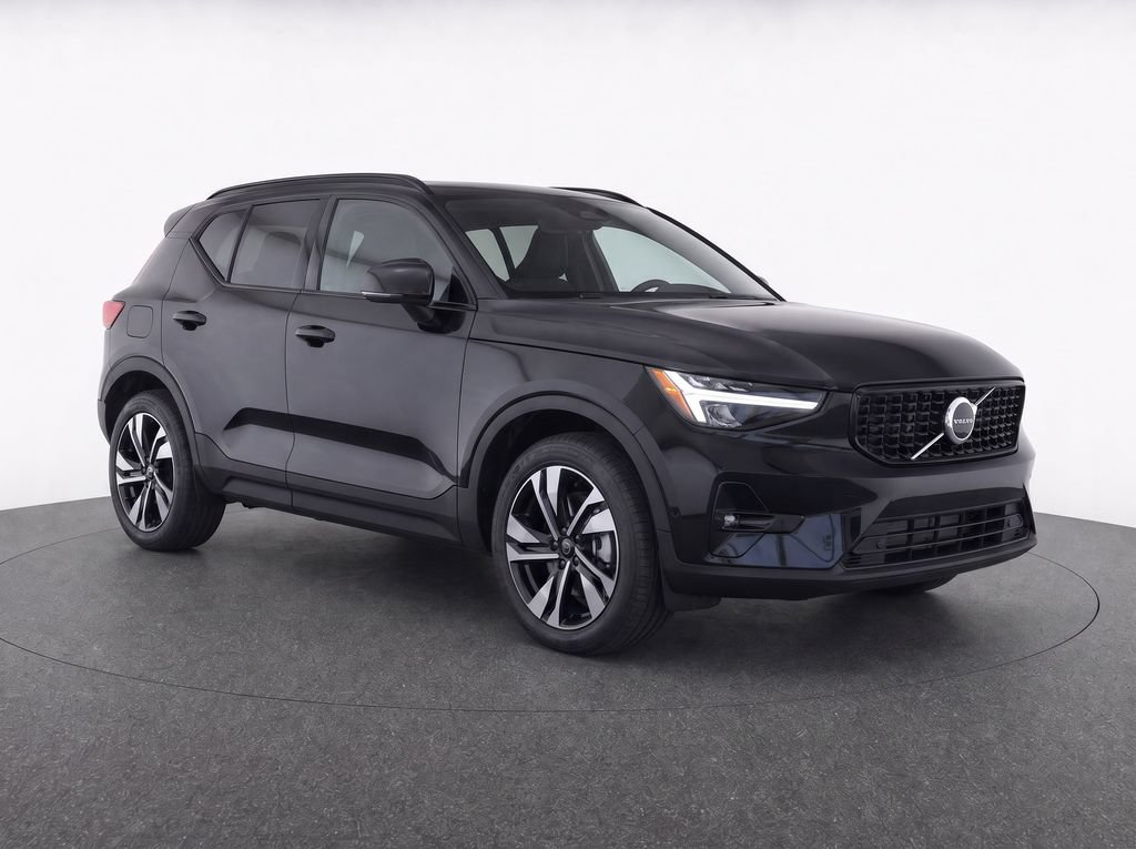 New 2026 Volvo XC40 B5 Plus w/ Climate Package AWD/4WD image 2