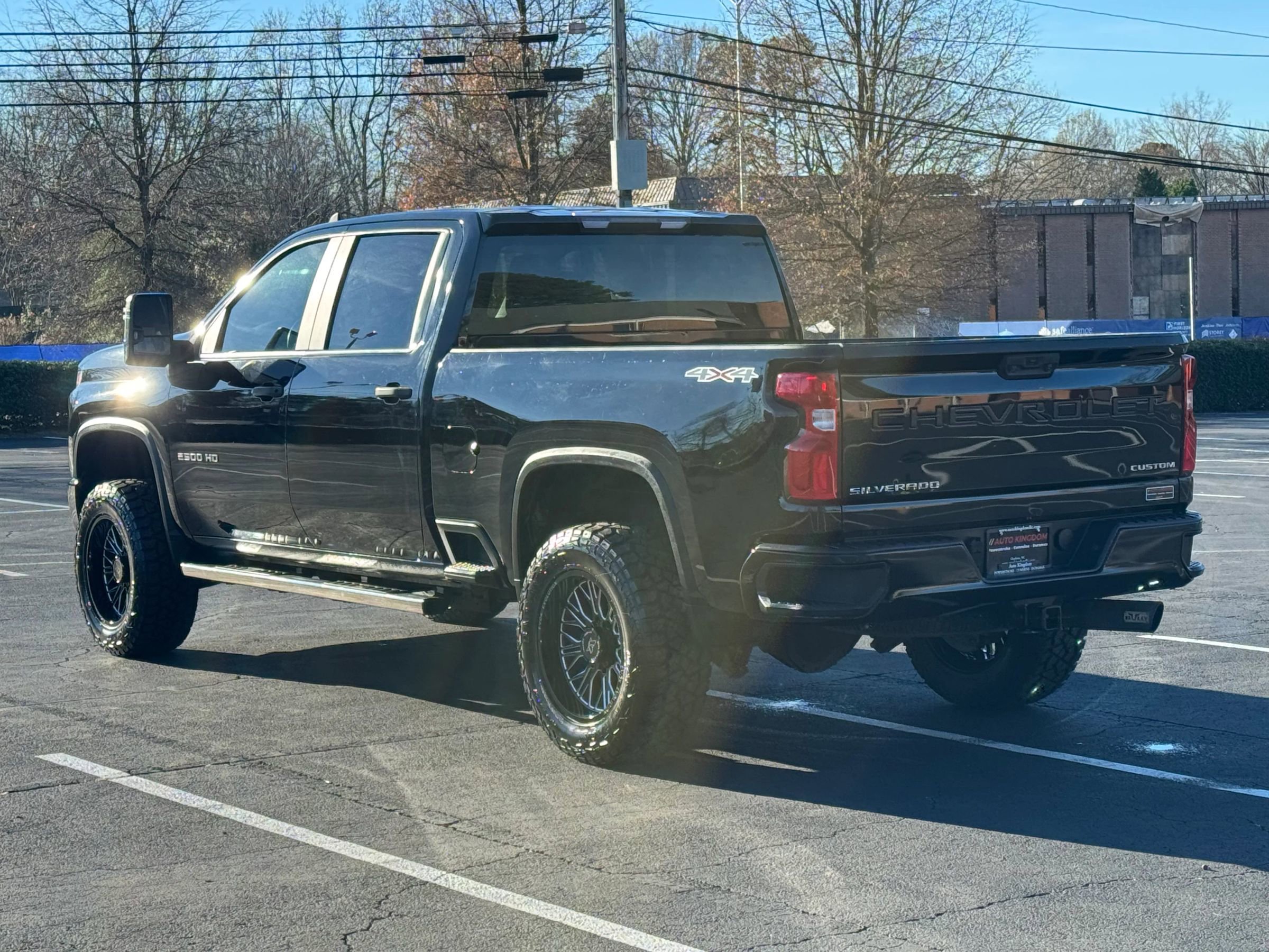 Used 2021 Chevrolet Silverado 2500 Custom w/ Custom Value Package image 8