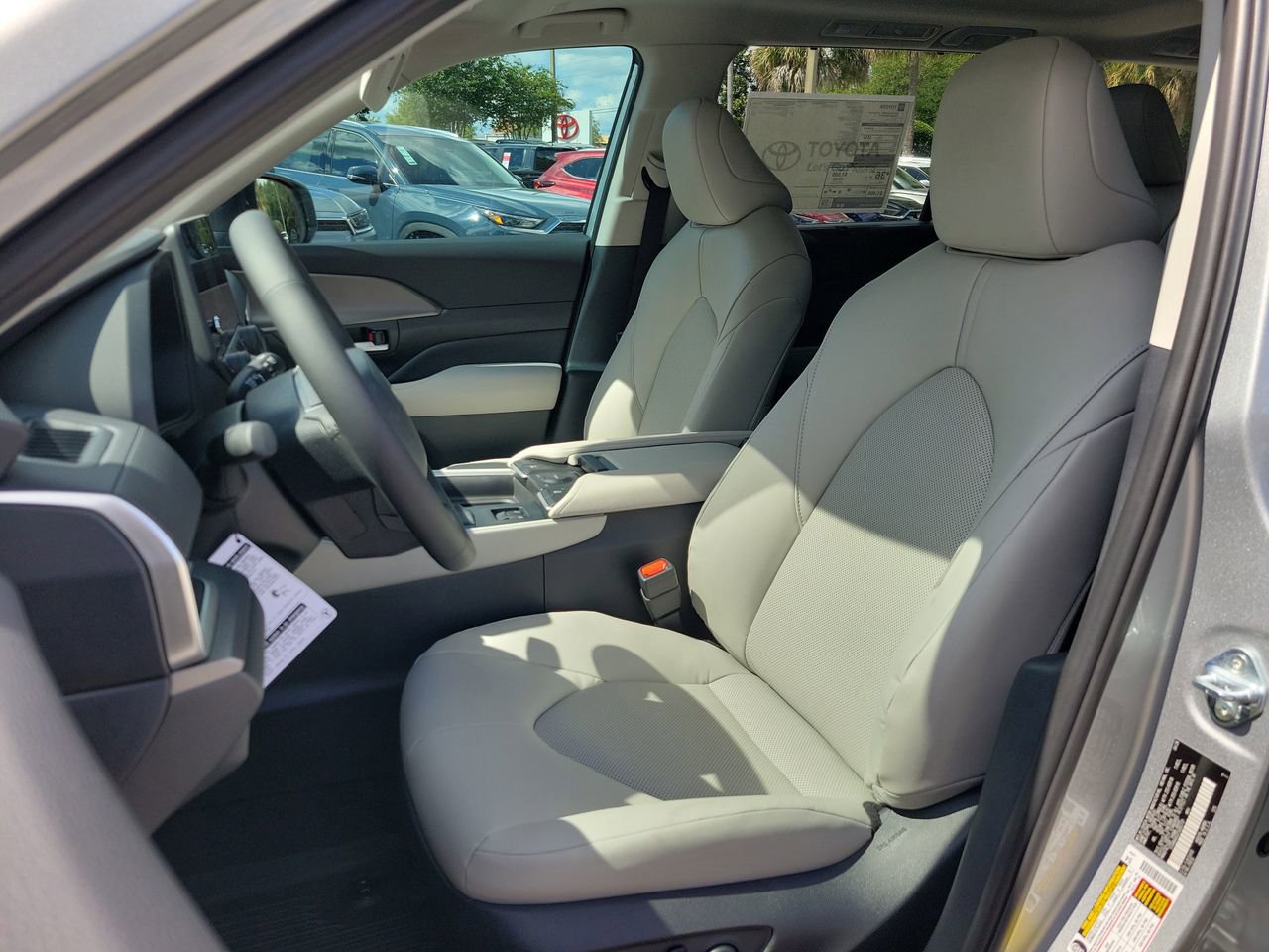 New 2026 Toyota Grand Highlander XLE FWD image 18