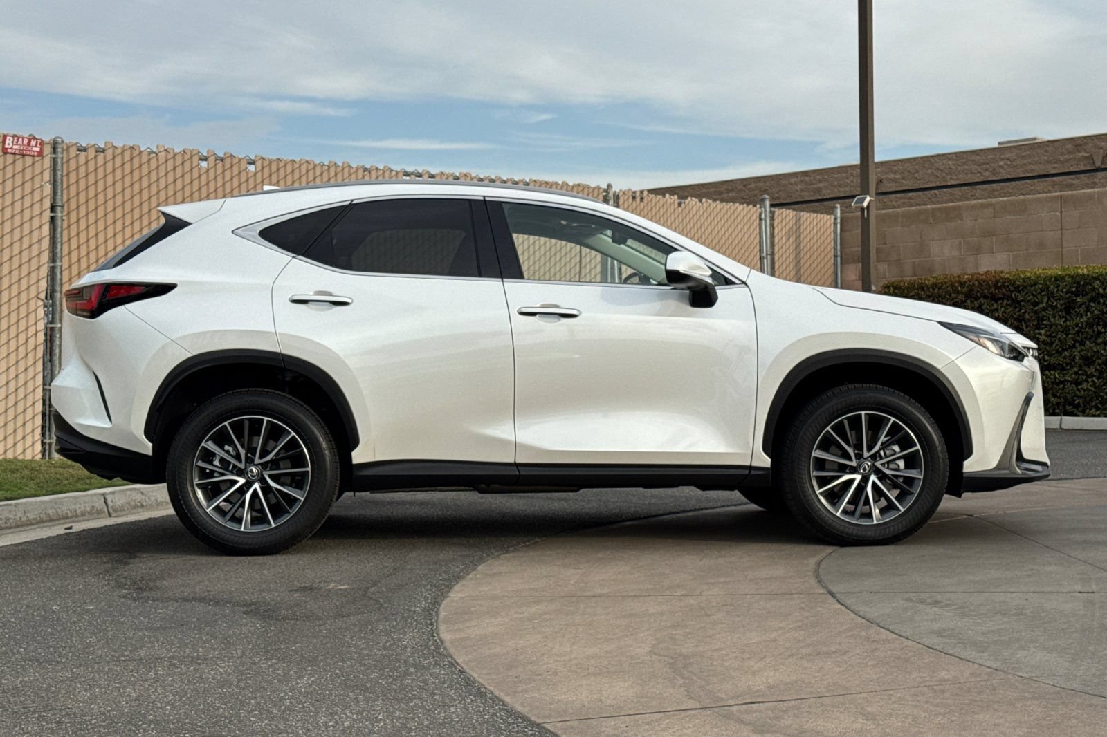 Certified 2024 Lexus NX 350h AWD image 3