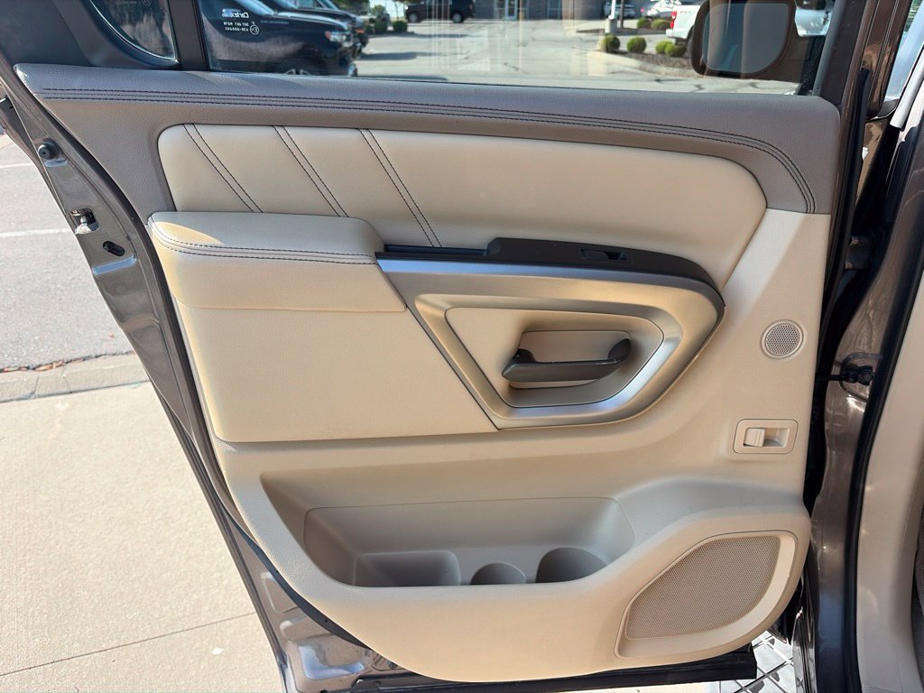 Used 2015 Nissan Armada Platinum AWD/4WD image 40