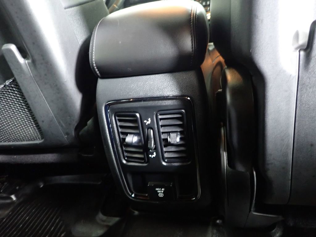 Used 2018 Jeep Grand Cherokee Altitude image 40