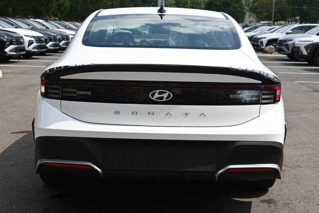 New 2026 Hyundai Sonata SE FWD image 6