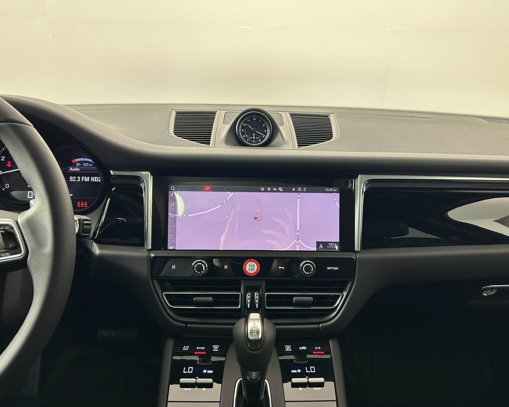 New 2026 Porsche Macan AWD/4WD image 19