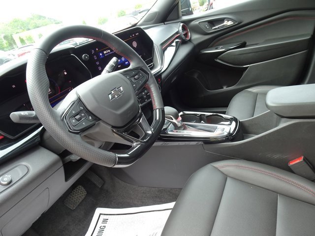 Certified 2024 Chevrolet Trax RS w/ Driver Confidence Package image 13