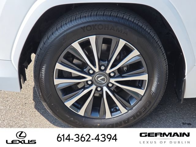 Certified 2025 Lexus LX 600 4WD w/ Interior Upgrade Package image 12