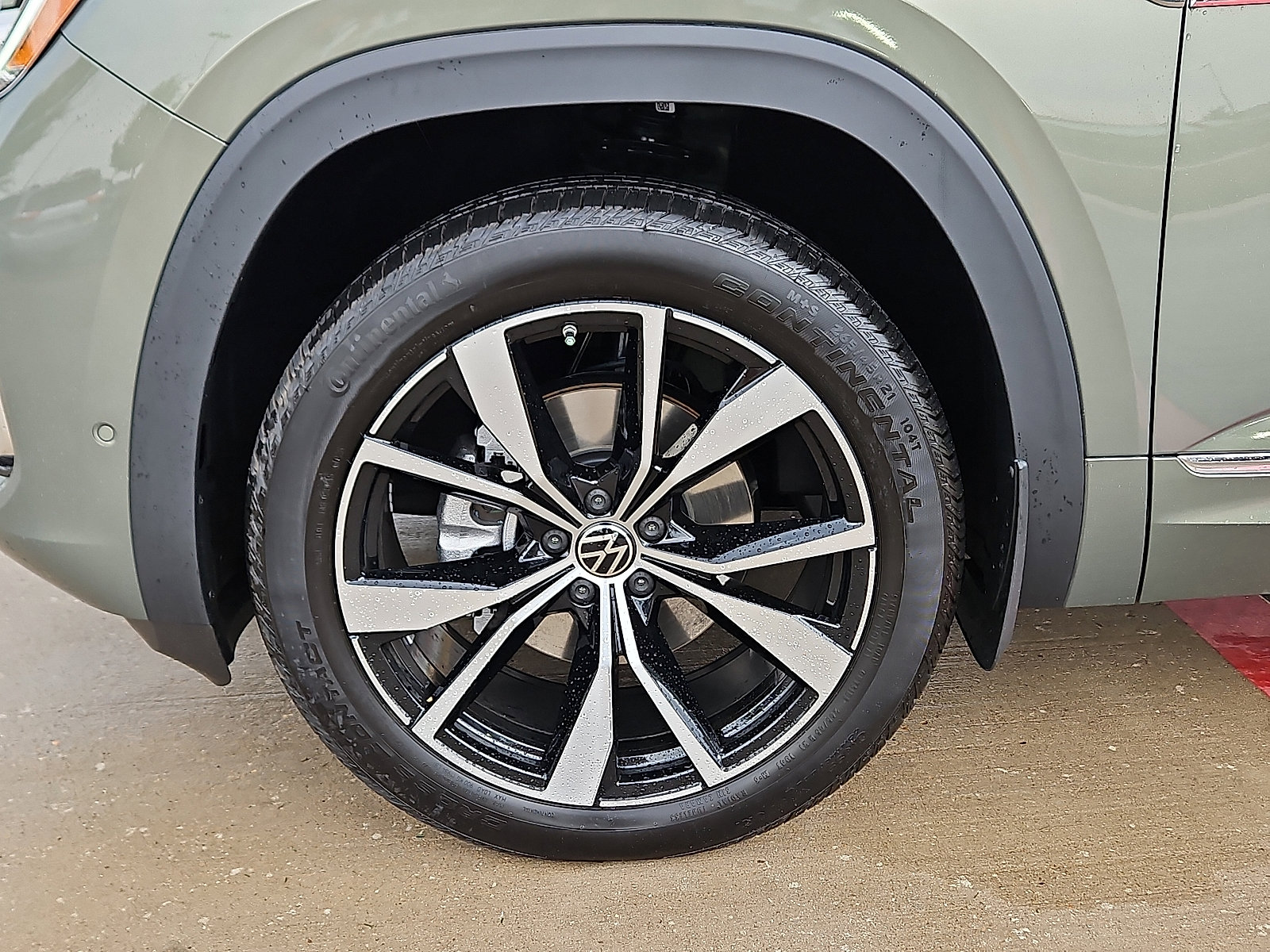 New 2026 Volkswagen Atlas SEL Premium R-Line image 5