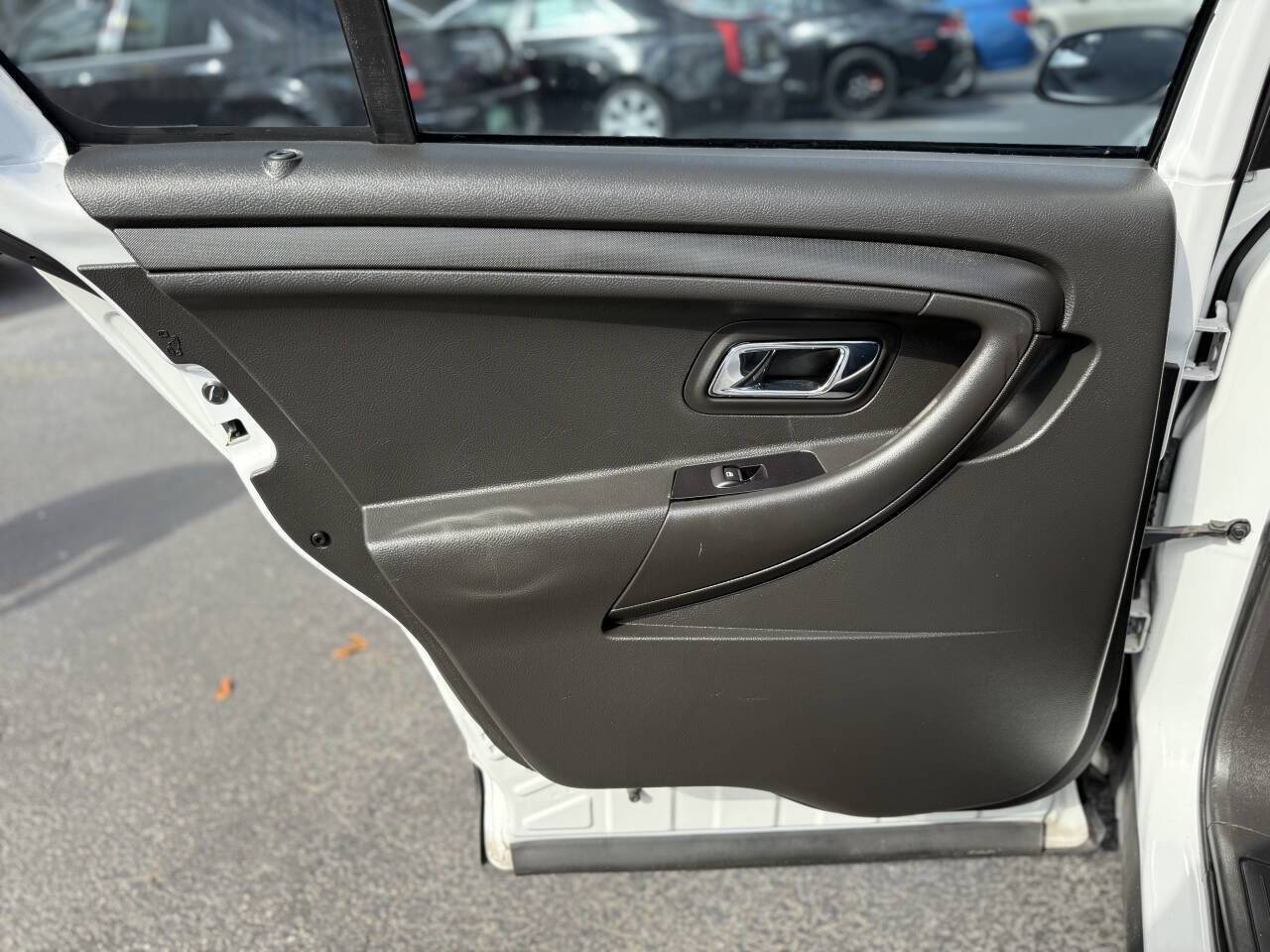 Used 2015 Ford Taurus Police Interceptor AWD image 28