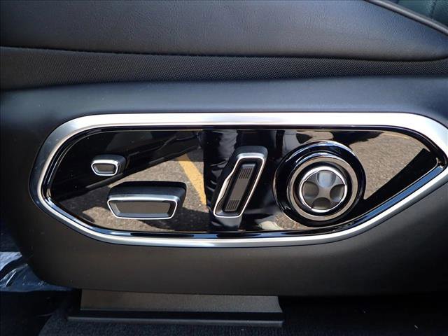 New 2025 Jeep Grand Cherokee L Overland w/ Luxury Tech Group IV image 15