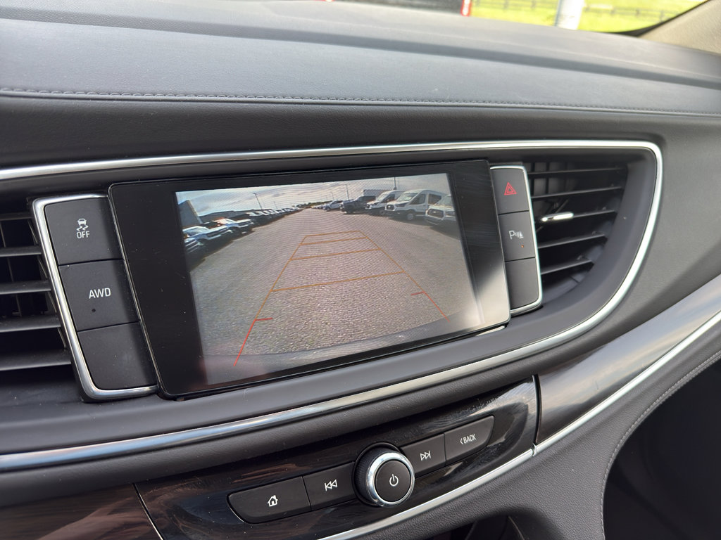 Used 2019 Buick Enclave Essence AWD/4WD image 30