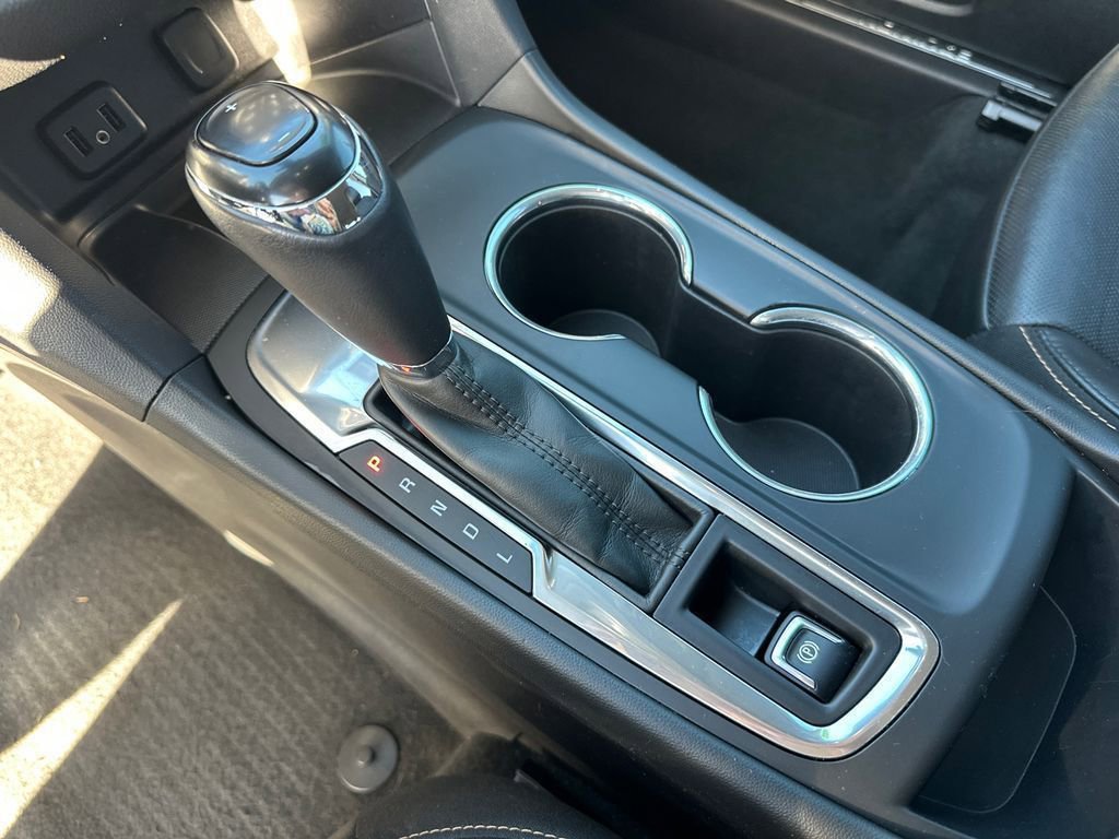 Used 2018 Chevrolet Equinox Premier image 29