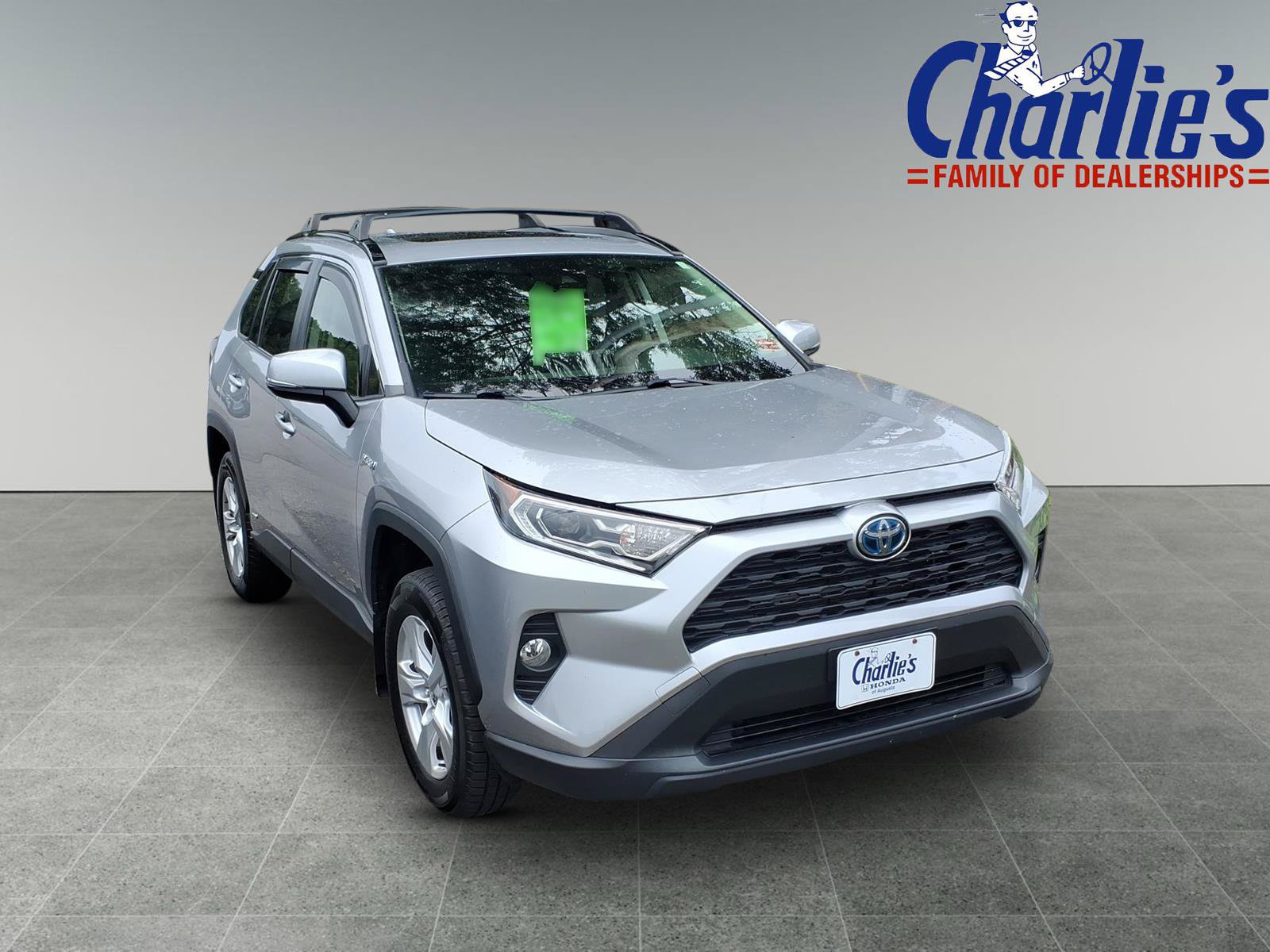 Used 2021 Toyota RAV4 XLE w/ Convenience Package AWD/4WD image 3