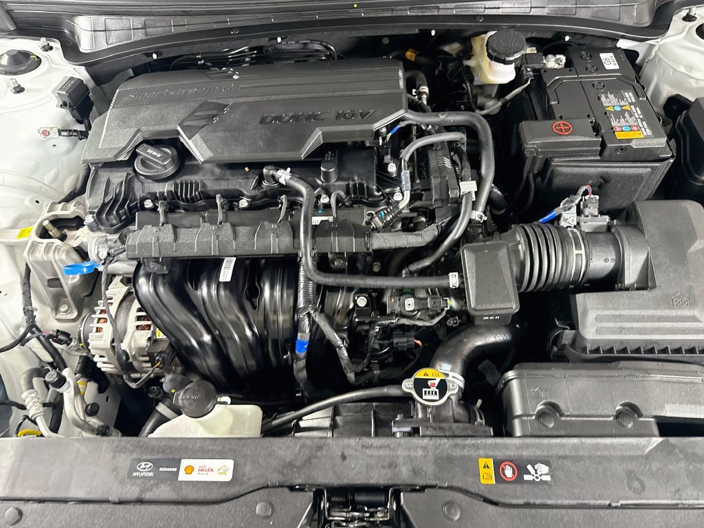 Certified 2025 Hyundai Elantra Sport FWD image 33