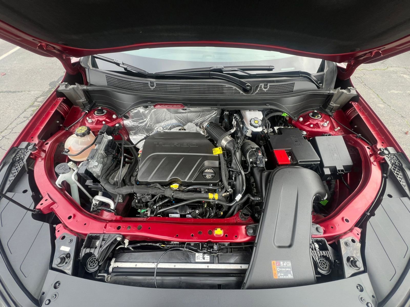 Used 2025 Chevrolet Trax LT image 32