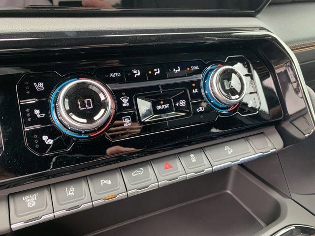 New 2025 GMC Sierra 2500 AT4 w/ AT4 Premium Plus Package image 24