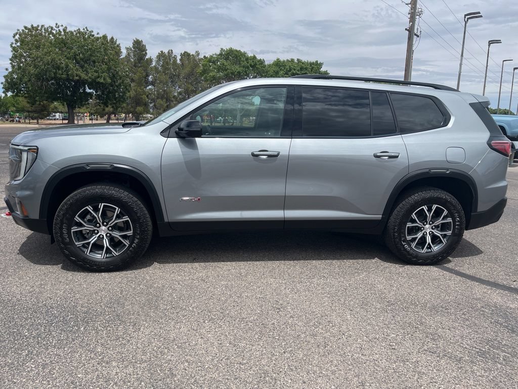 Used 2024 GMC Acadia AT4 AWD/4WD image 2