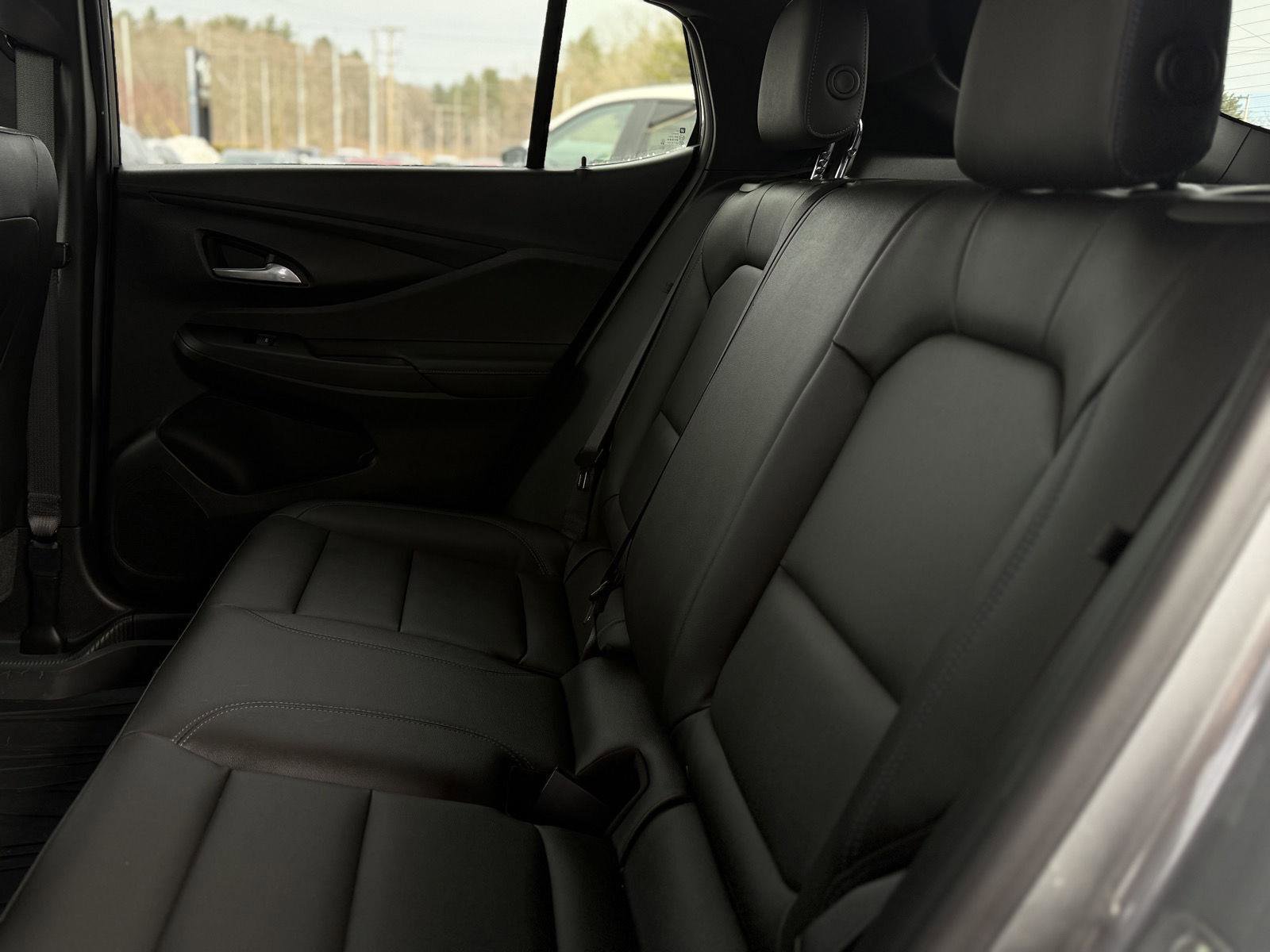 Used 2024 Buick Envista Sport Touring w/ Convenience I Package image 13