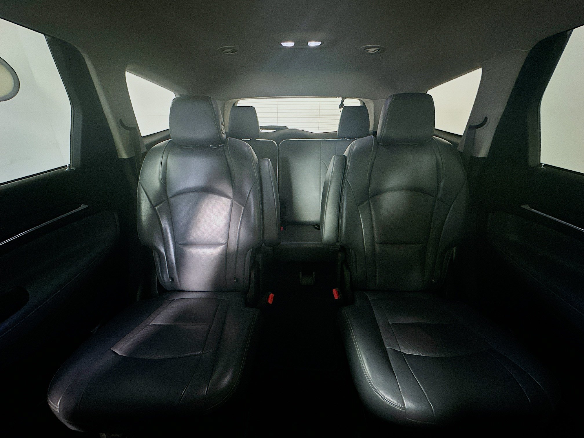 Used 2018 Buick Enclave Essence FWD image 30