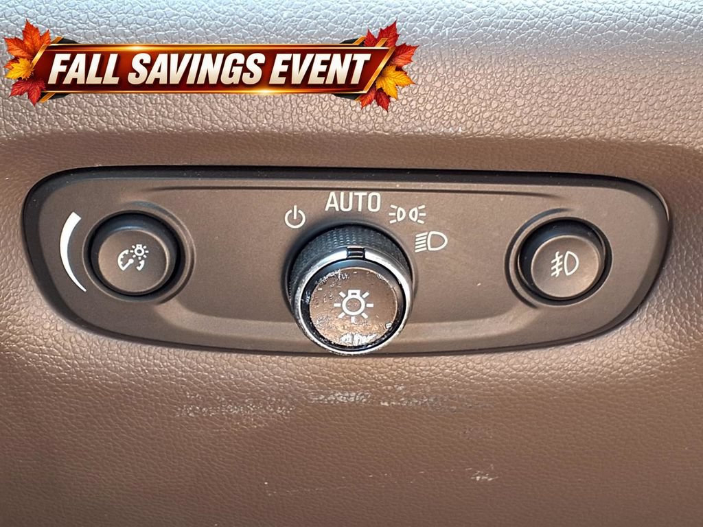 Used 2019 Chevrolet Traverse LT w/ LT Premium Package FWD image 17
