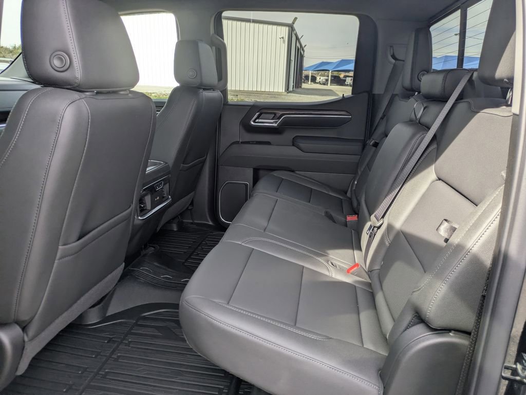 New 2026 GMC Sierra 1500 SLT image 25