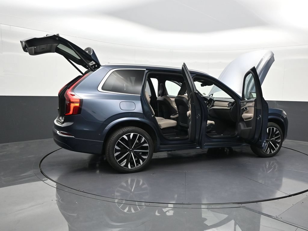 New 2026 Volvo XC90 B6 Plus w/ Protection Package Premier AWD/4WD image 29