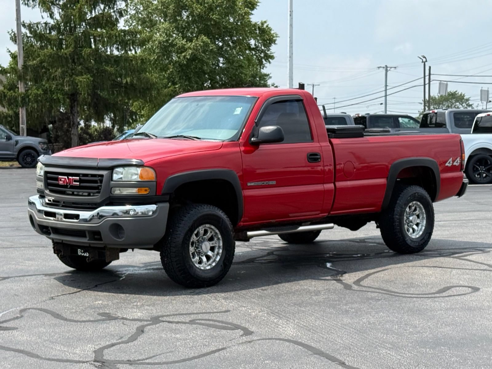 Used 2006 GMC Sierra 2500 W/T w/ Snow Plow Prep Package AWD/4WD image 8