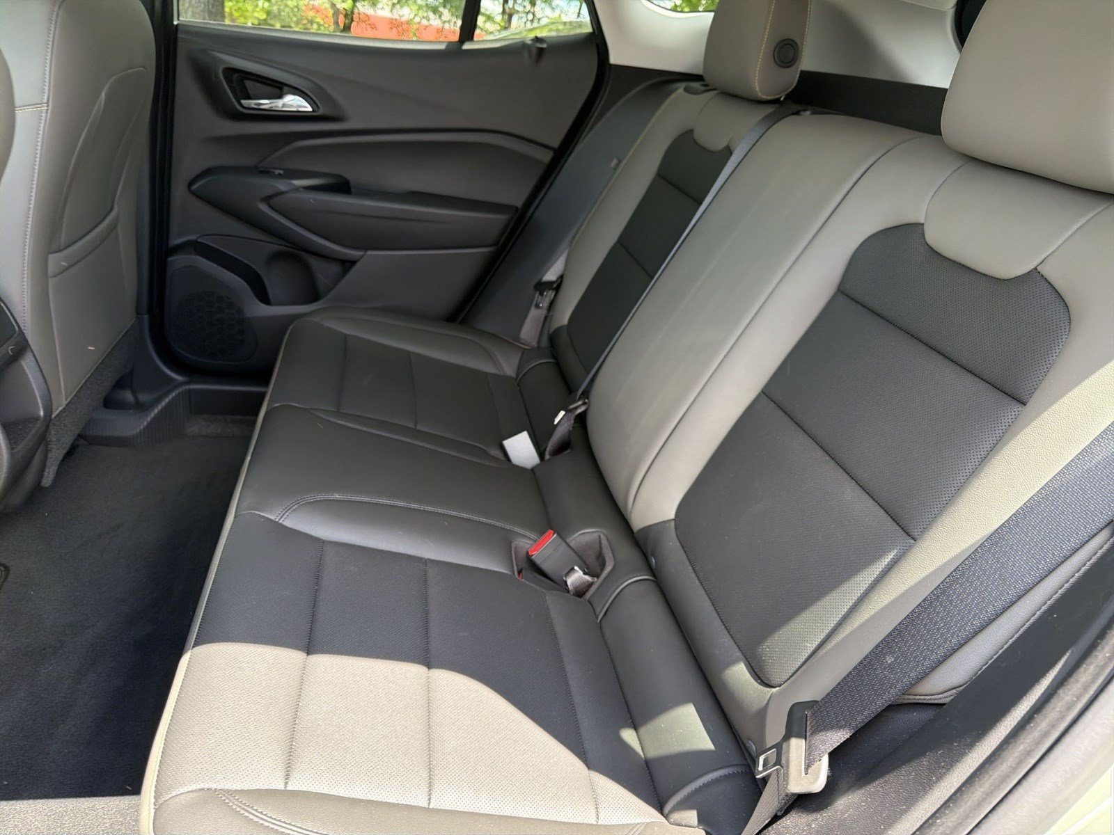Used 2025 Chevrolet Trax ACTIV w/ Driver Confidence Package FWD image 21