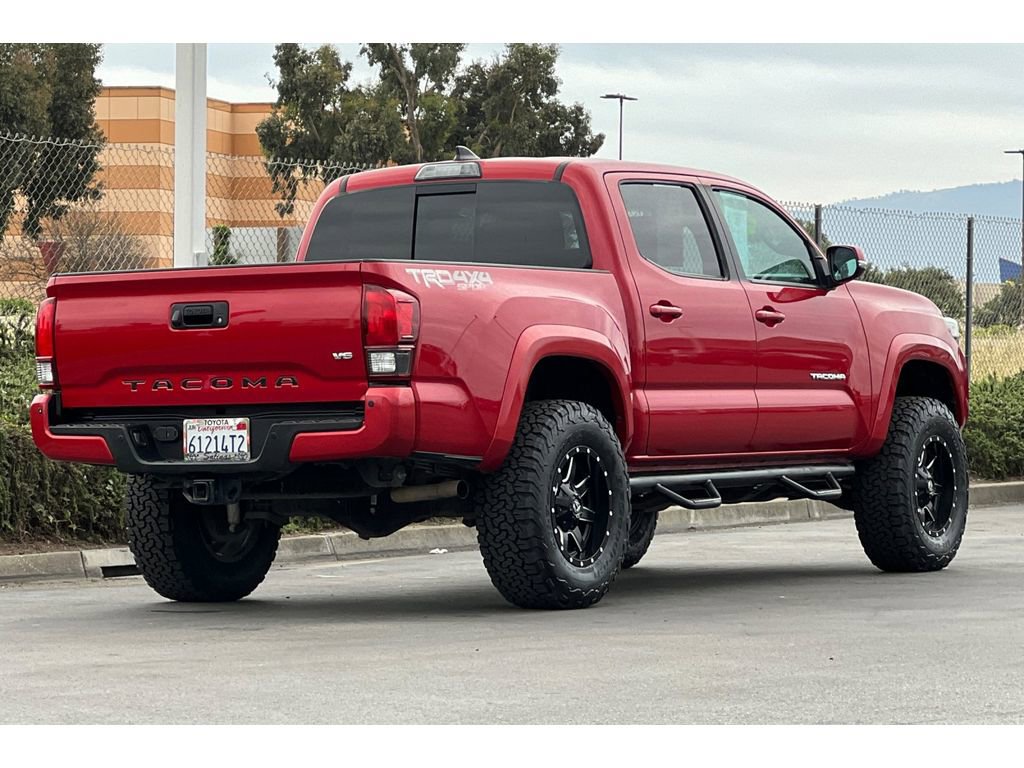 Used 2019 Toyota Tacoma TRD Sport w/ Technology Package AWD/4WD image 4