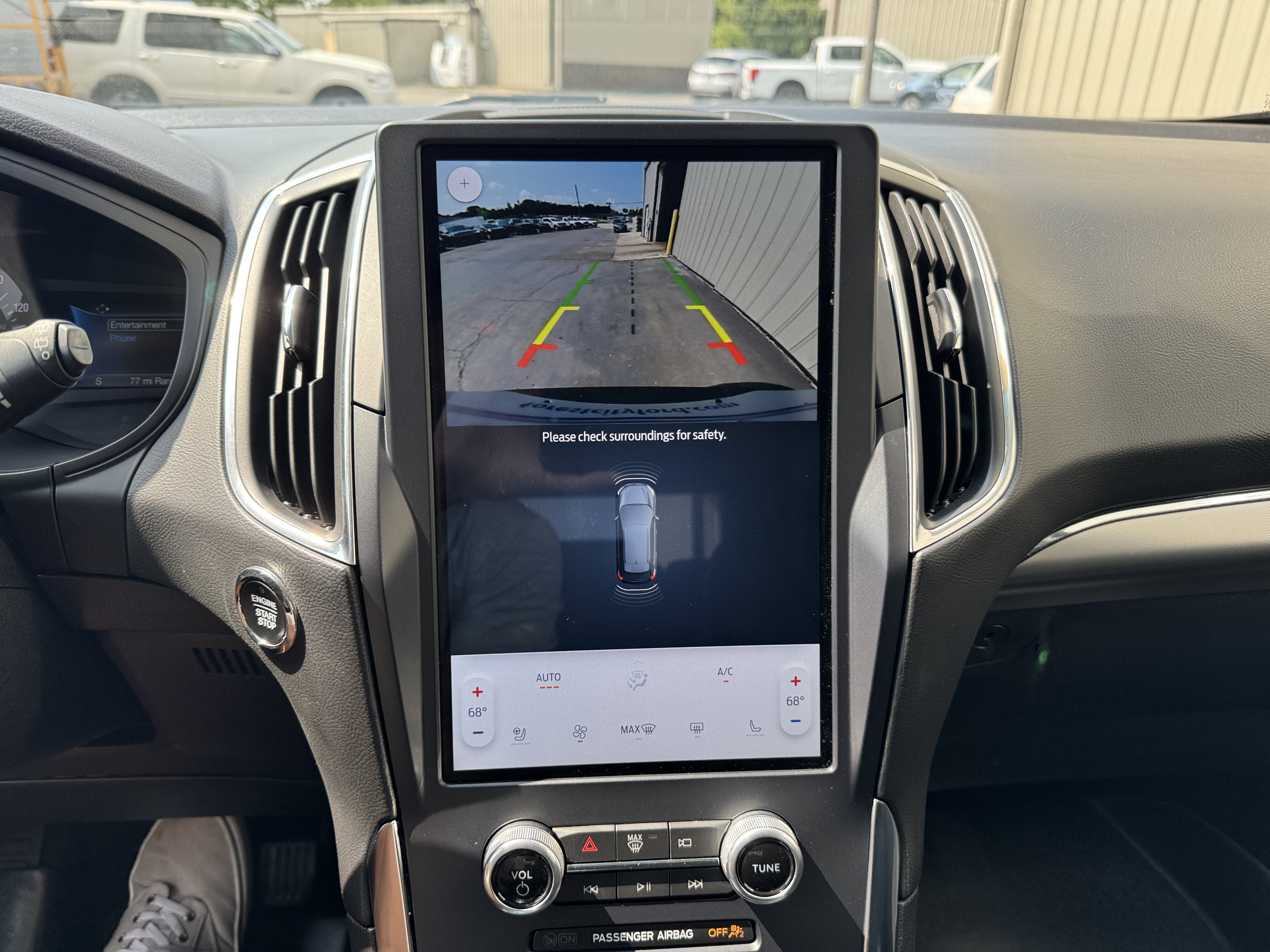 Used 2023 Ford Edge Titanium AWD/4WD image 17