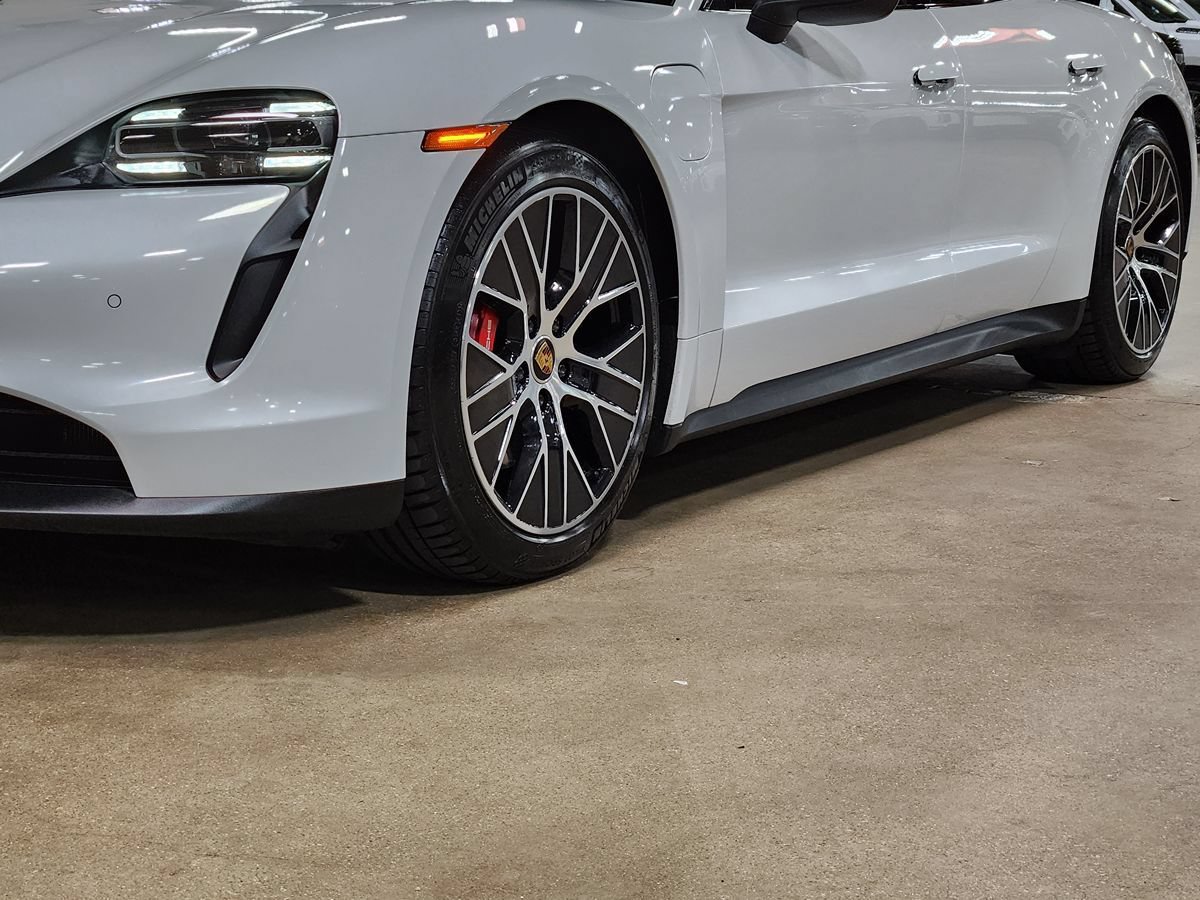 Used 2021 Porsche Taycan 4S AWD/4WD image 17