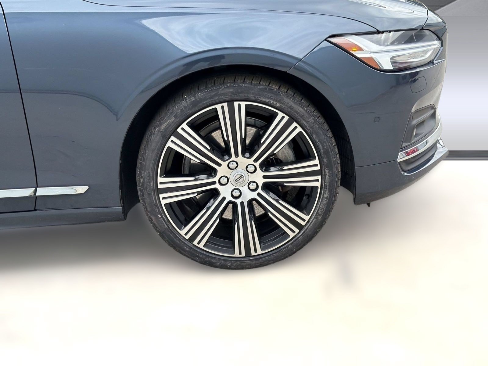 Used 2023 Volvo S90 B6 Ultimate w/ Protection Package Premier AWD/4WD image 12
